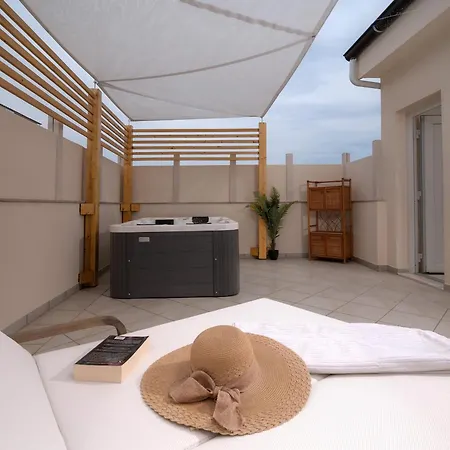 Delux Oasis Hvar 아파트